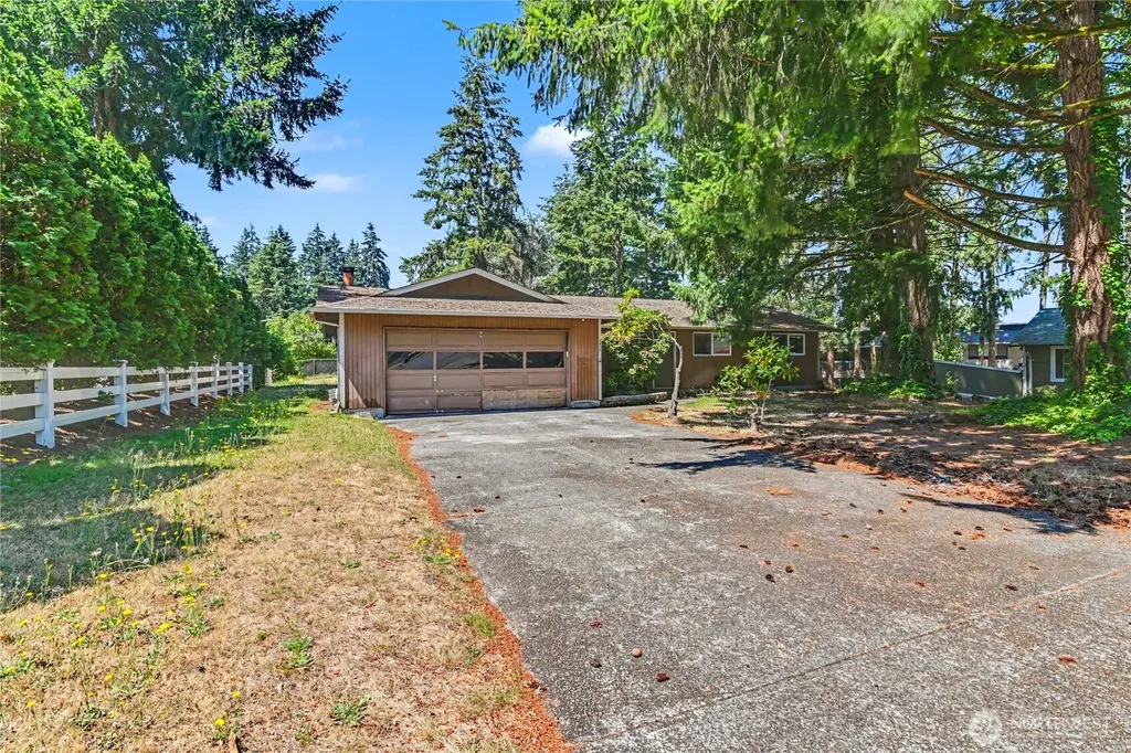 7913 4th Street SE Lacey WA 98503