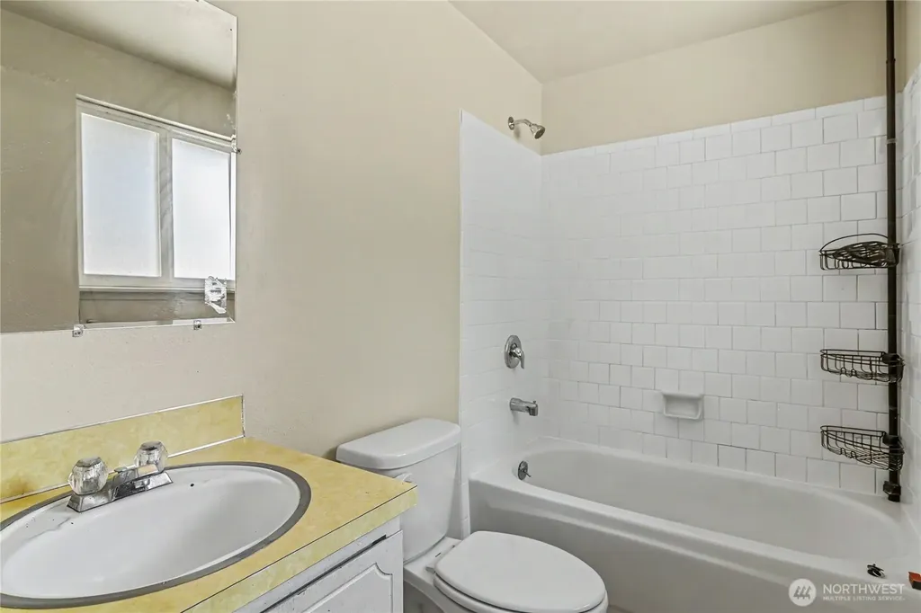 7913 4th Street SE Lacey WA 98503