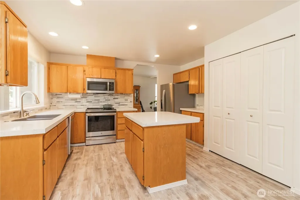 19405 88th Avenue E Spanaway WA 98387