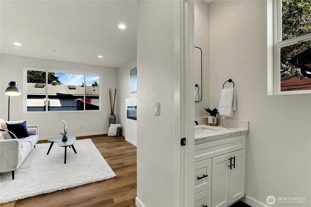 629 107th Place SW Everett WA 98204