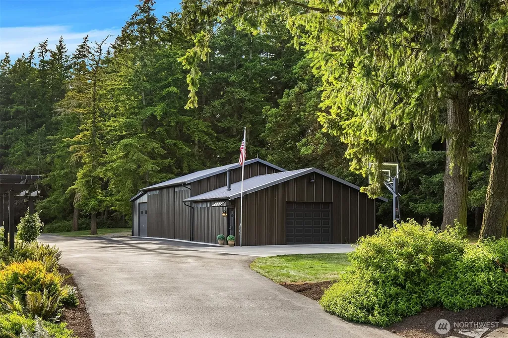 943 N Good Road Camano Island WA 98282