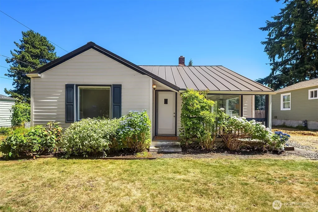 5303 College Avenue Everett WA 98203