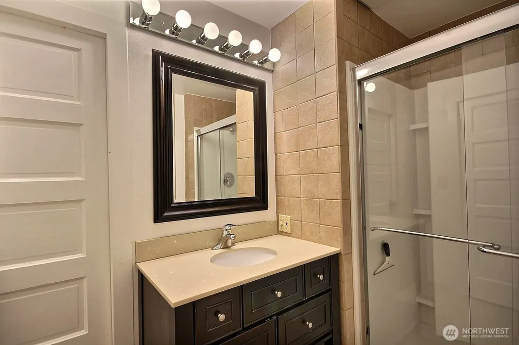 10609 SE 32nd Street Bellevue WA 98004