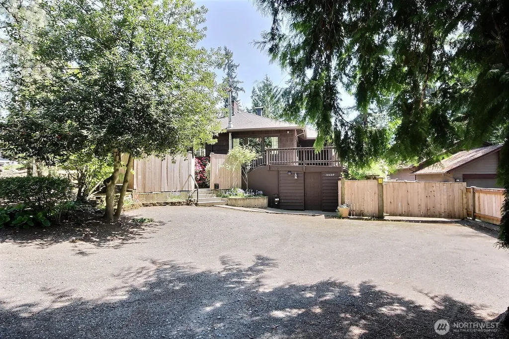 10609 SE 32nd Street Bellevue WA 98004
