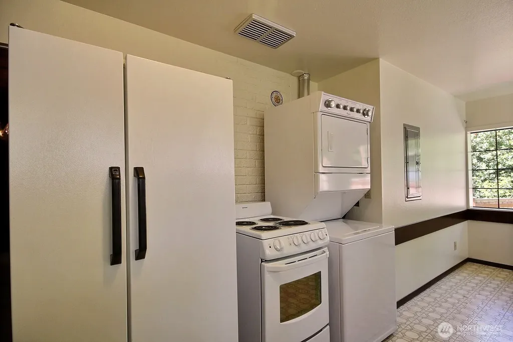 10609 SE 32nd Street Bellevue WA 98004