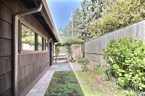 10609 SE 32nd Street Bellevue WA 98004