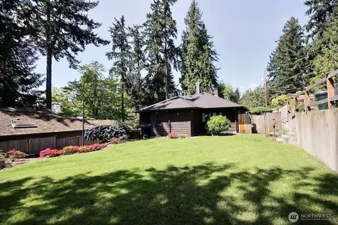 10609 SE 32nd Street Bellevue WA 98004