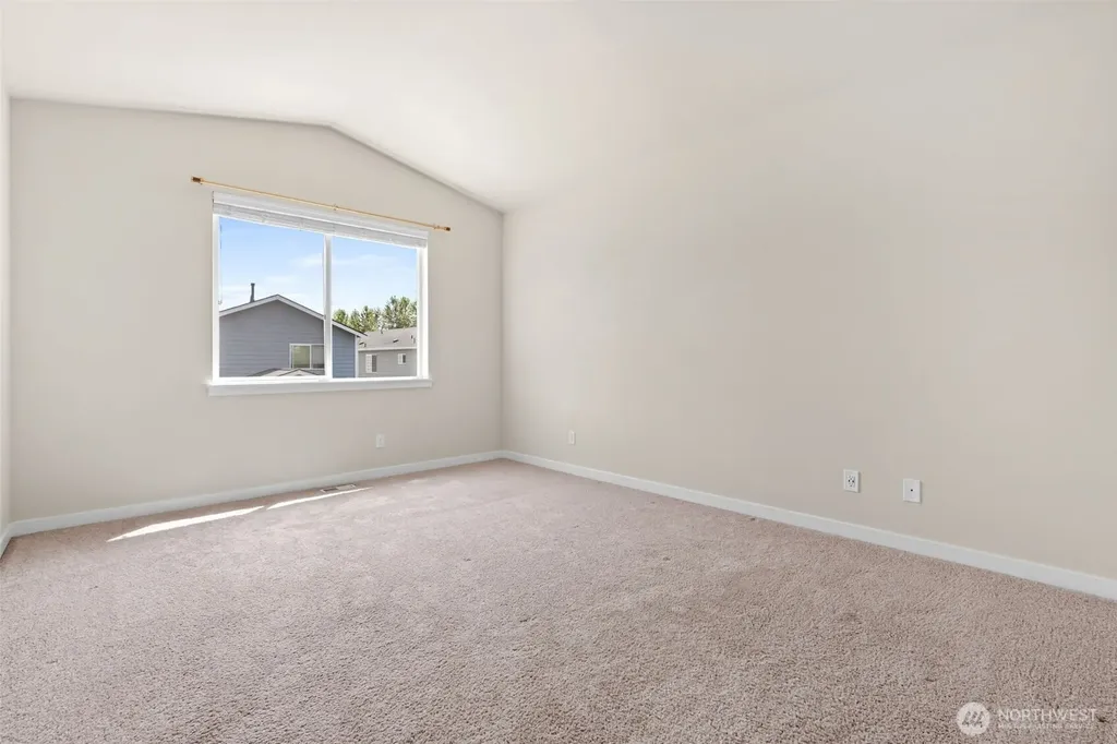 12103 SE 292nd Way Auburn WA 98092