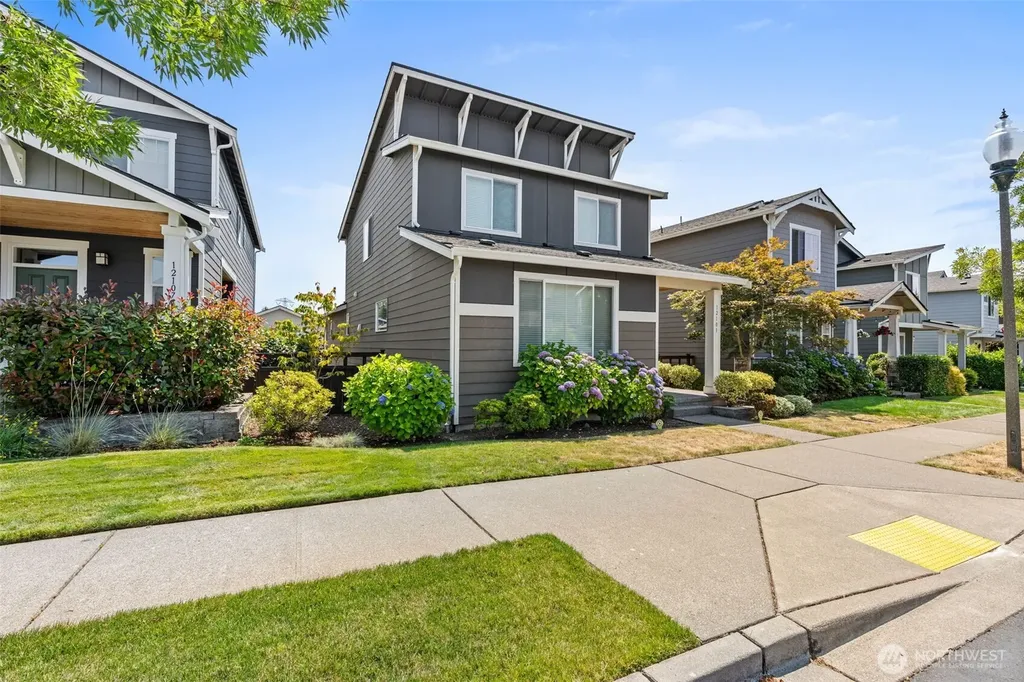 12103 SE 292nd Way Auburn WA 98092