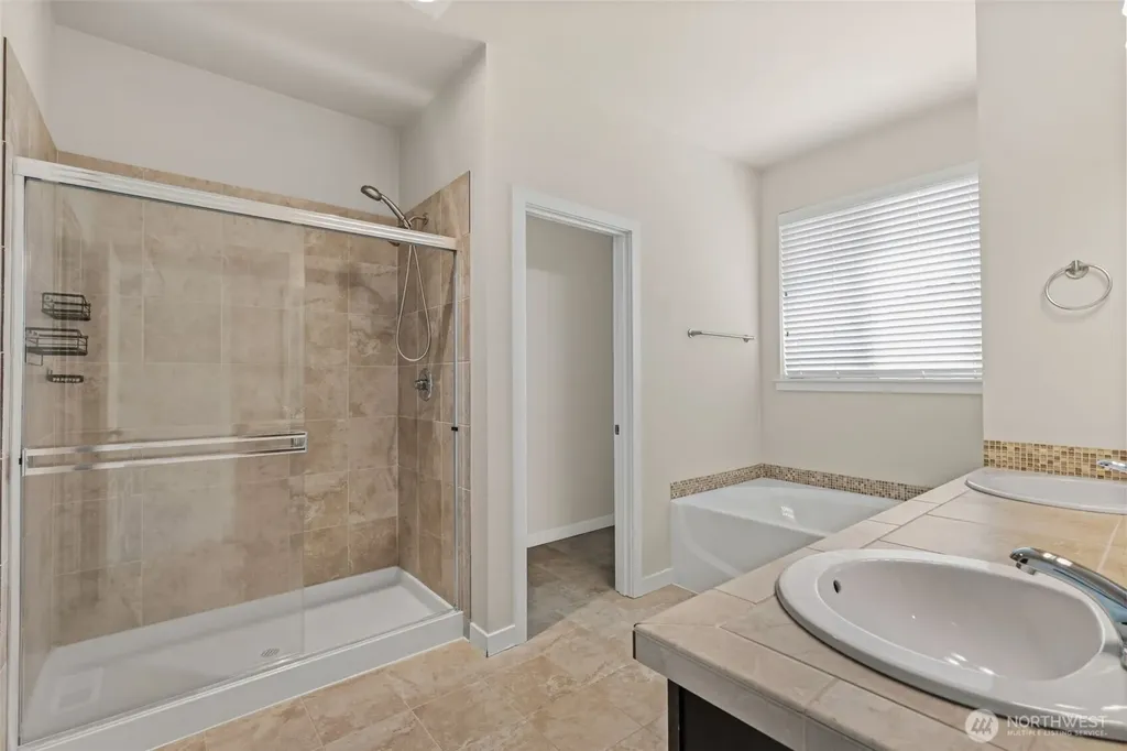 12103 SE 292nd Way Auburn WA 98092