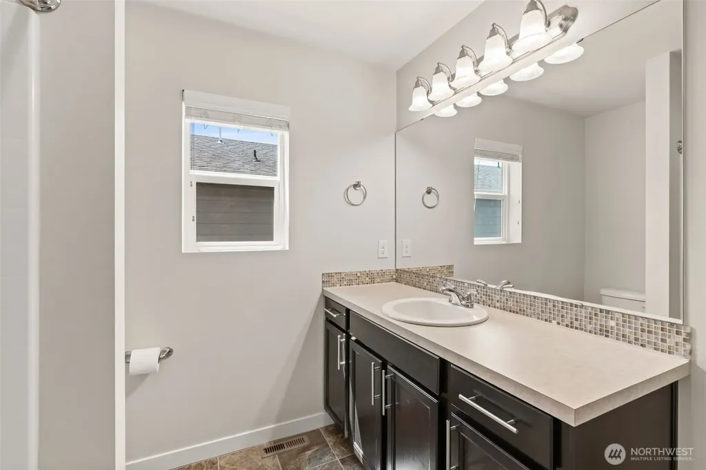 12103 SE 292nd Way Auburn WA 98092