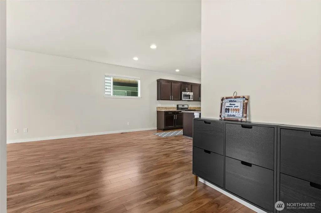 12103 SE 292nd Way Auburn WA 98092