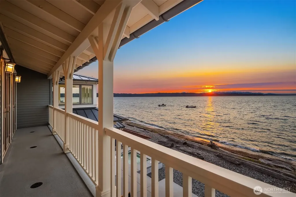 7 Three Tree Point Lane Burien WA 98166