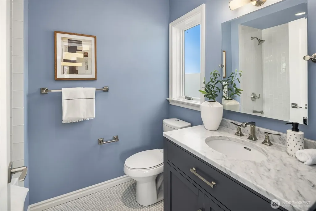 7 Three Tree Point Lane Burien WA 98166