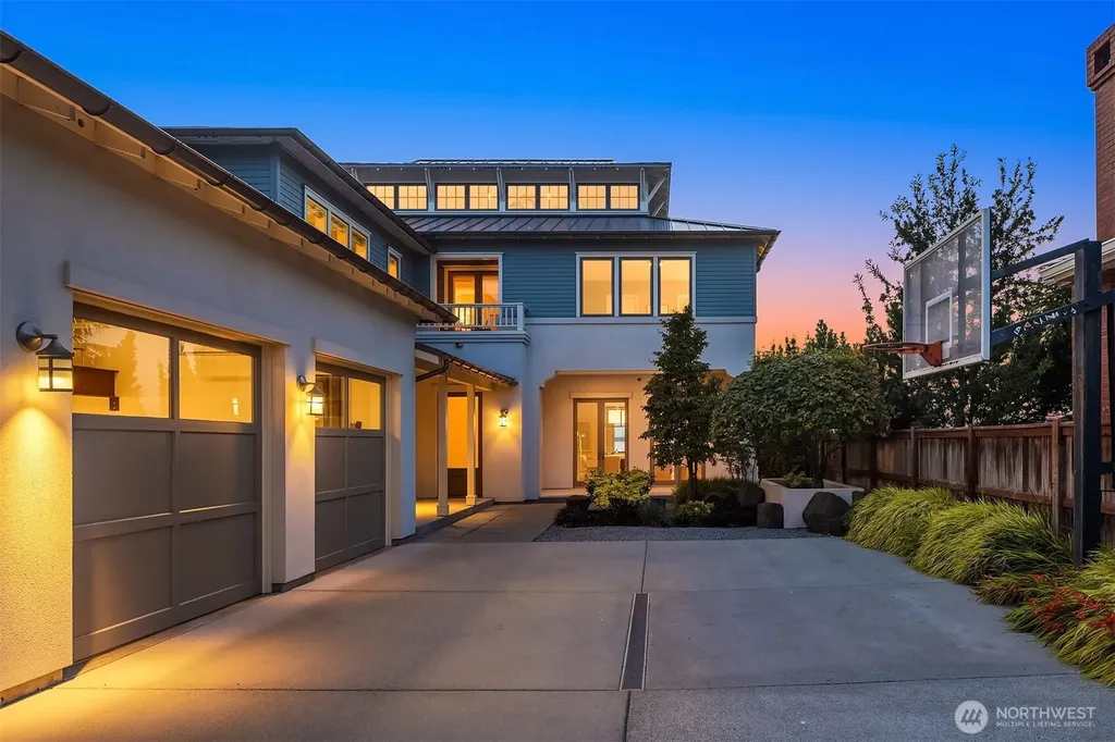 7 Three Tree Point Lane Burien WA 98166