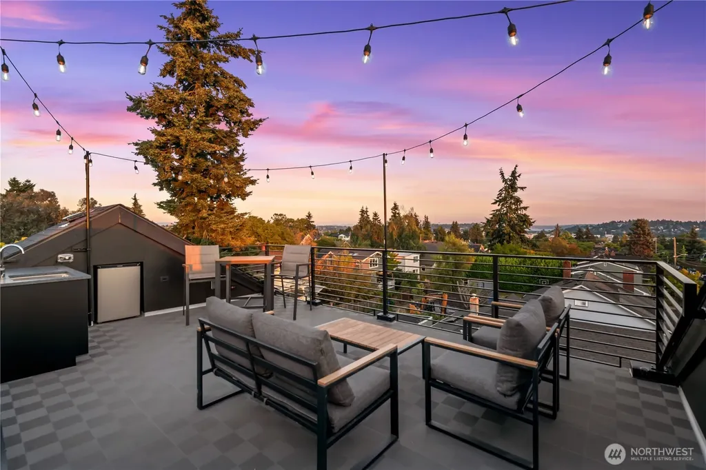 7336 27th Avenue NW Seattle WA 98117