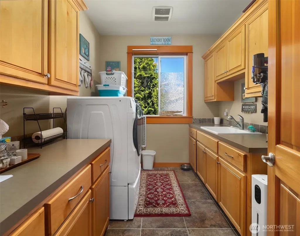 299 Lochwood Drive Camano Island WA 98282