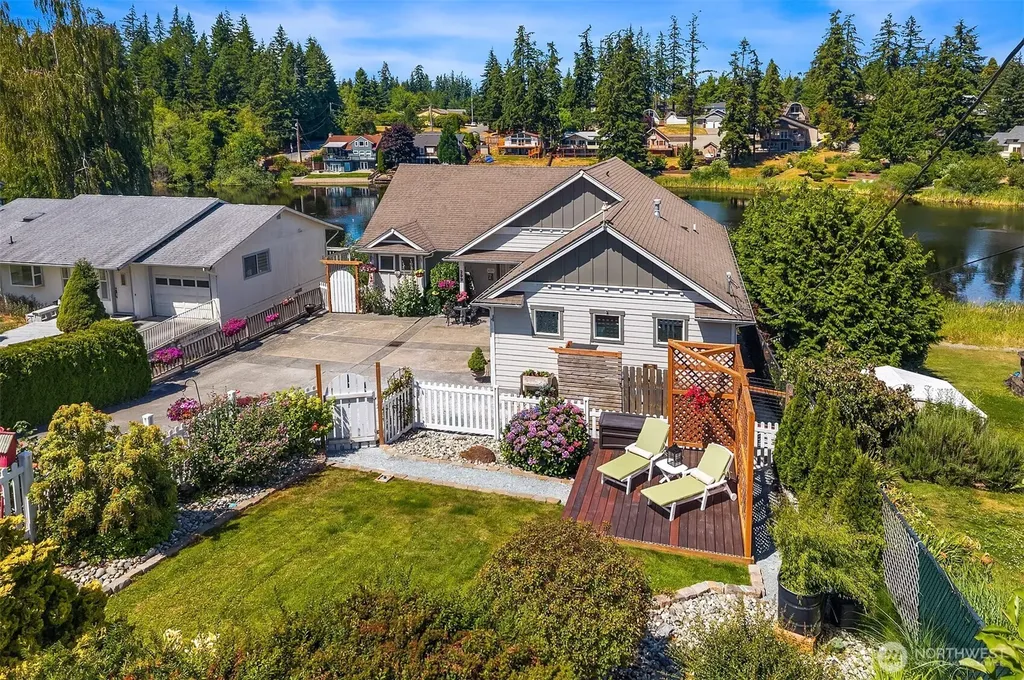 299 Lochwood Drive Camano Island WA 98282