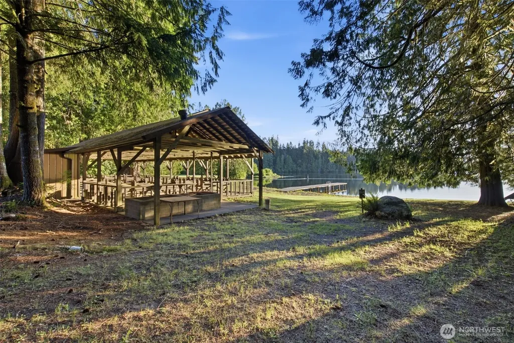 1052 E Mason Lake Drive W Grapeview WA 98546
