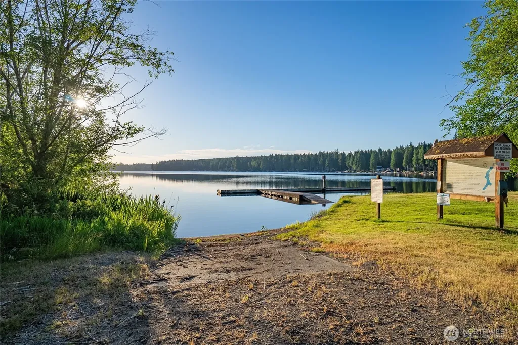 1052 E Mason Lake Drive W Grapeview WA 98546