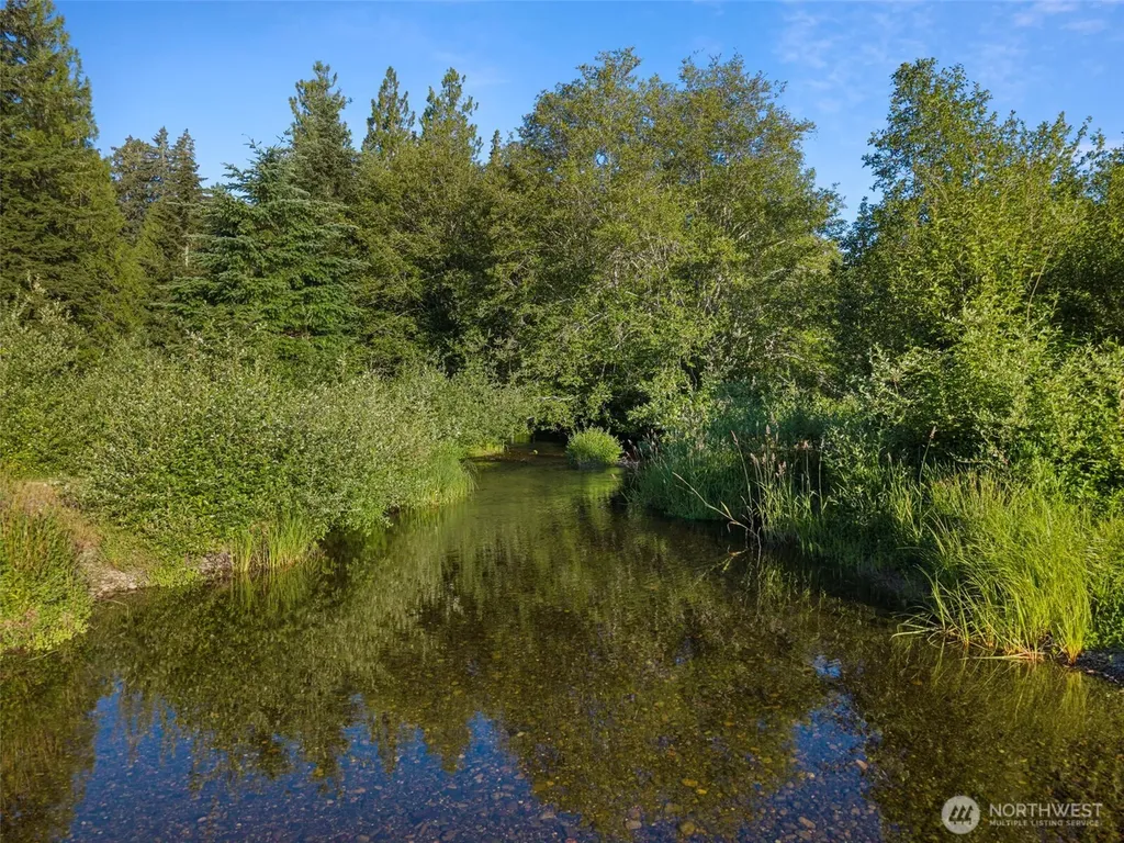 1052 E Mason Lake Drive W Grapeview WA 98546