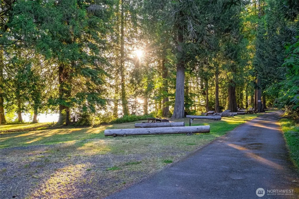 1052 E Mason Lake Drive W Grapeview WA 98546