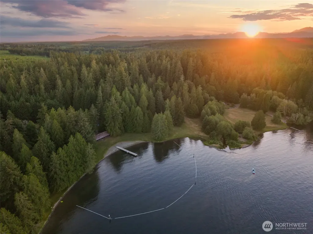 1052 E Mason Lake Drive W Grapeview WA 98546