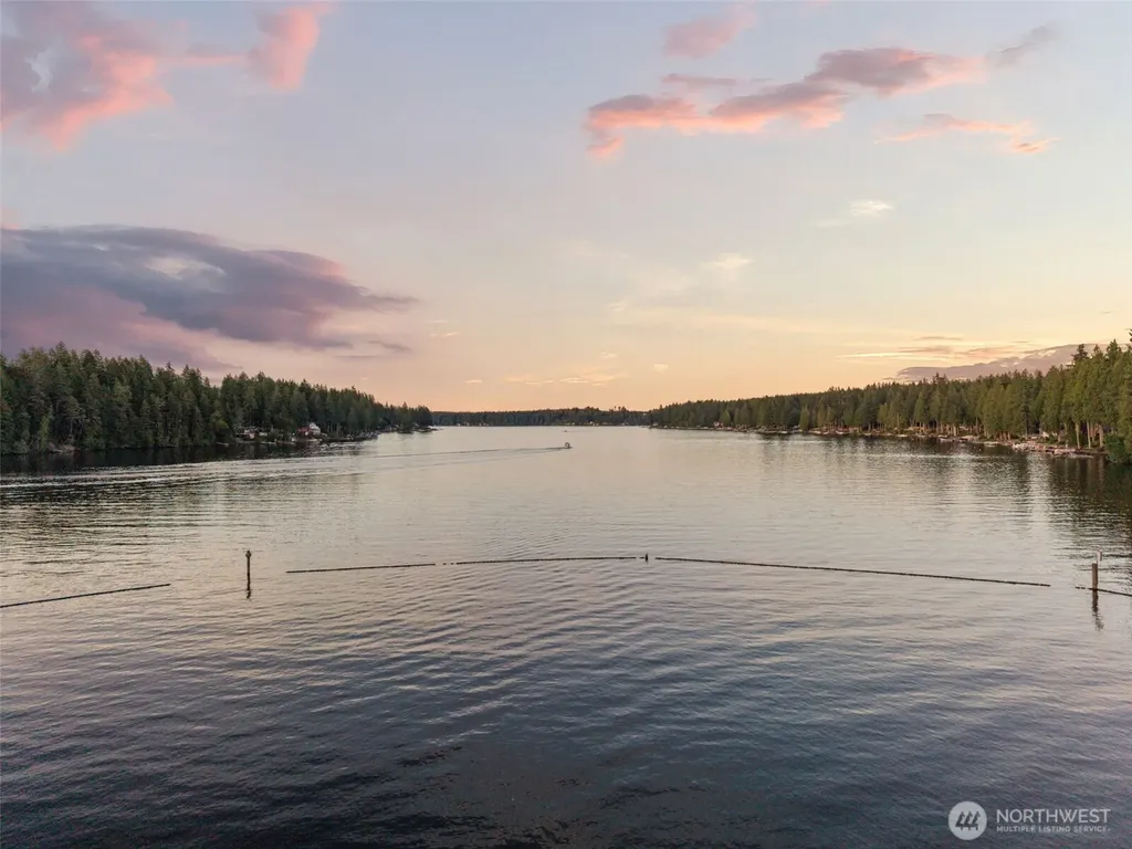 1052 E Mason Lake Drive W Grapeview WA 98546