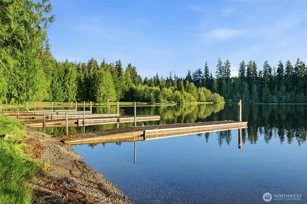 1052 E Mason Lake Drive W Grapeview WA 98546