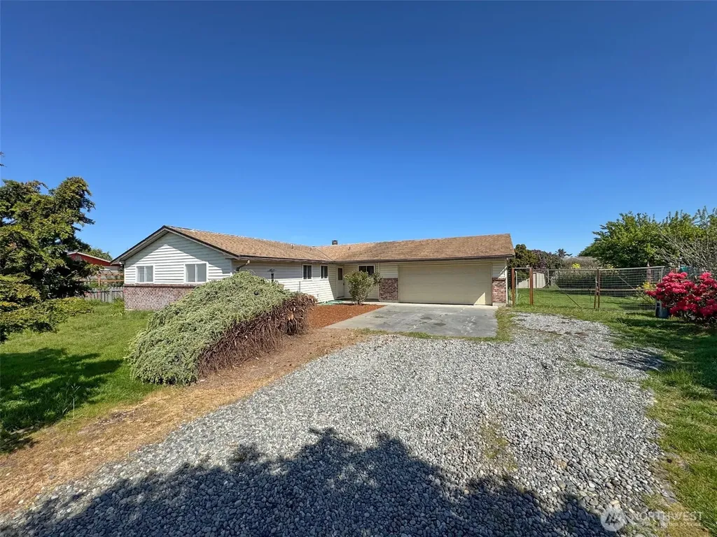 41 Mclaughlin Road Sequim WA 98382