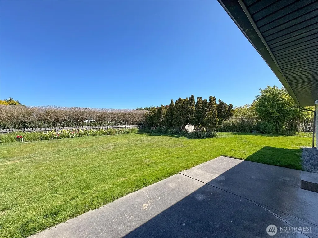 41 Mclaughlin Road Sequim WA 98382