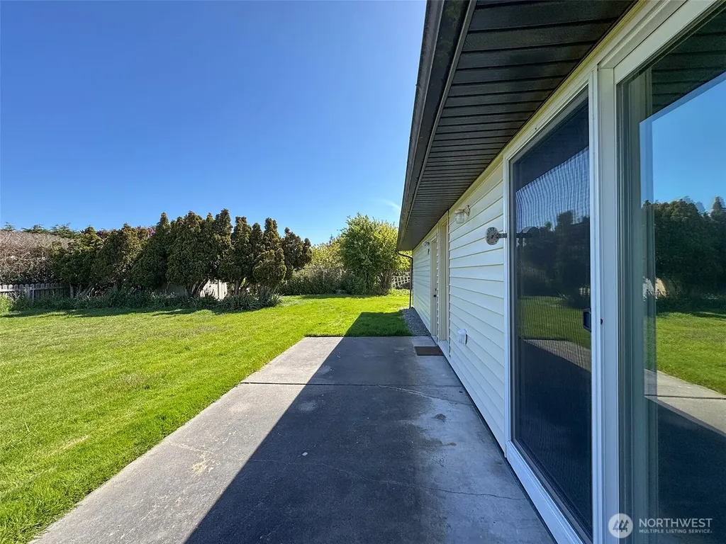 41 Mclaughlin Road Sequim WA 98382
