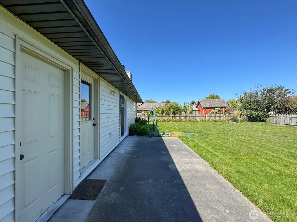 41 Mclaughlin Road Sequim WA 98382