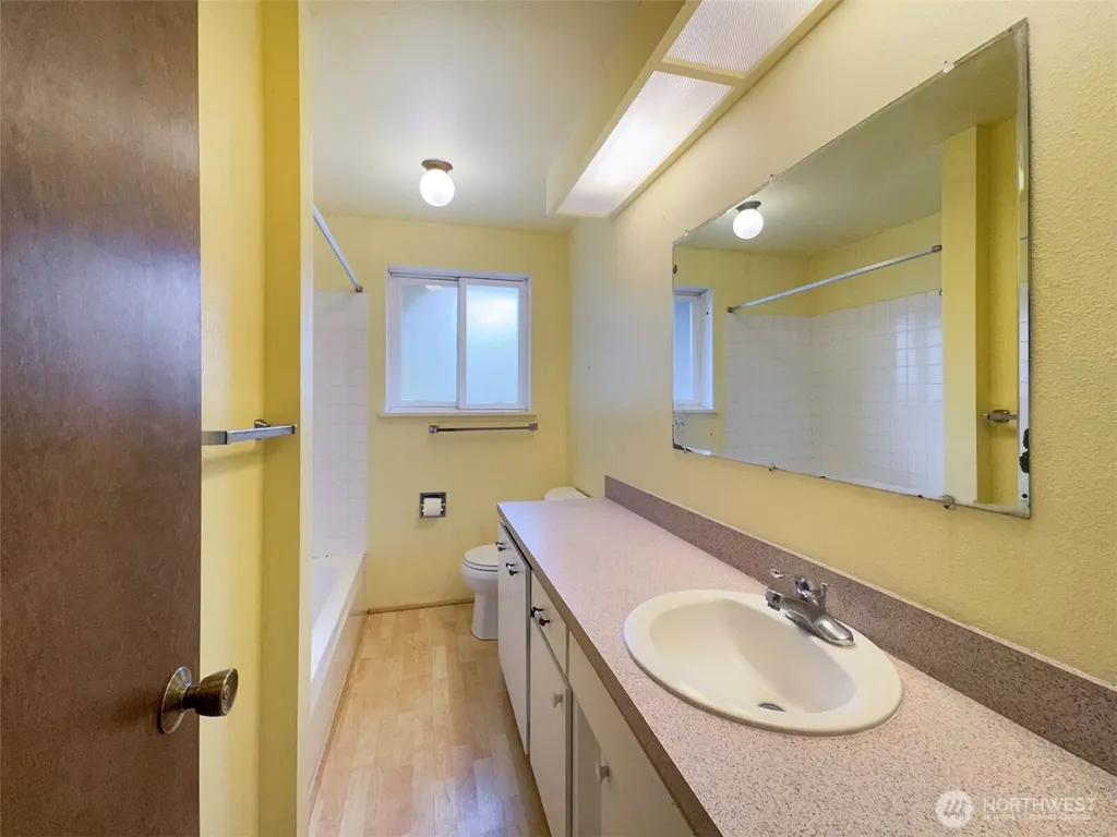 41 Mclaughlin Road Sequim WA 98382