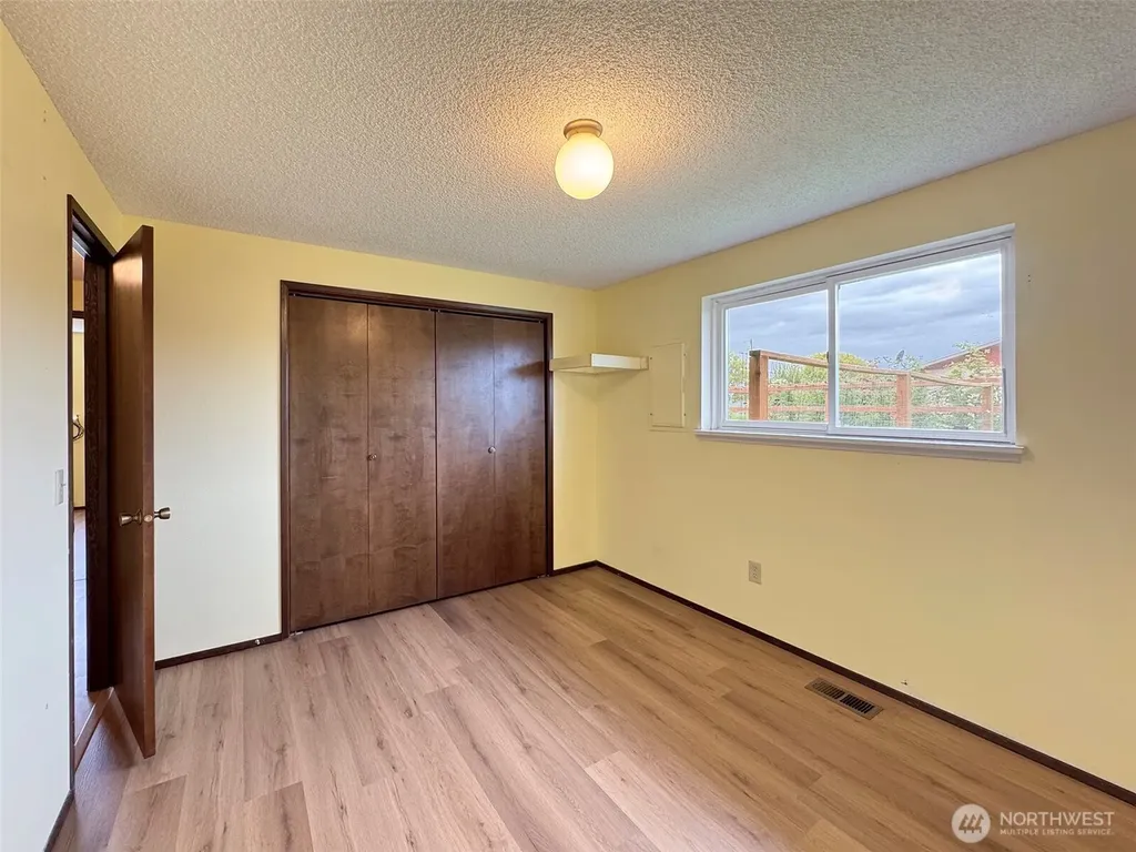 41 Mclaughlin Road Sequim WA 98382