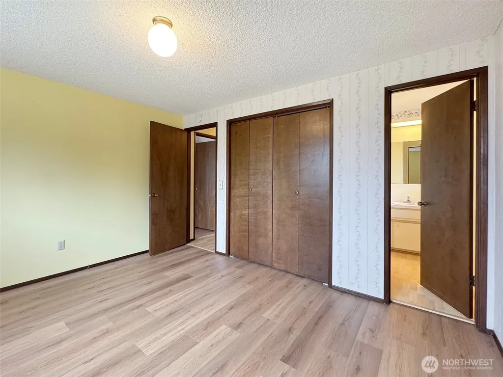 41 Mclaughlin Road Sequim WA 98382
