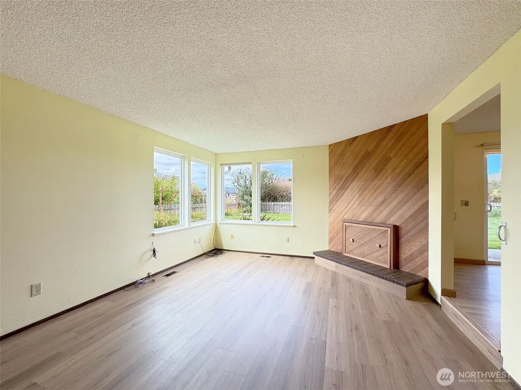 41 Mclaughlin Road Sequim WA 98382