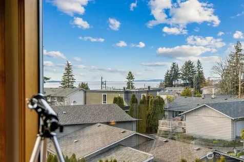 902 7th Avenue S Edmonds WA 98020