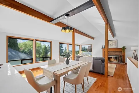 902 7th Avenue S Edmonds WA 98020