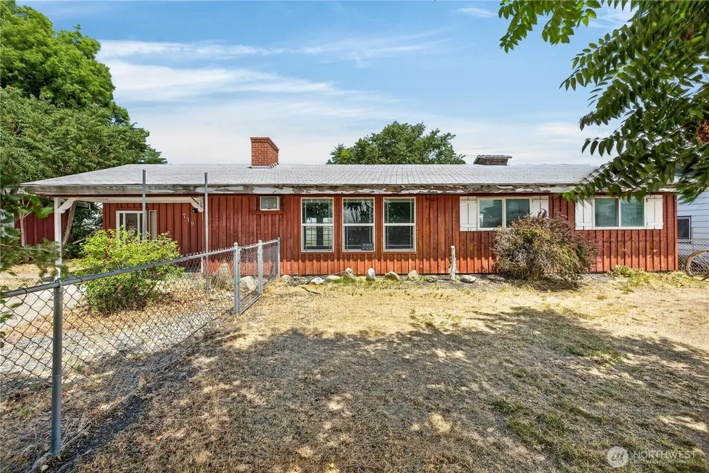 719 S Catalpa Moses Lake WA 98837