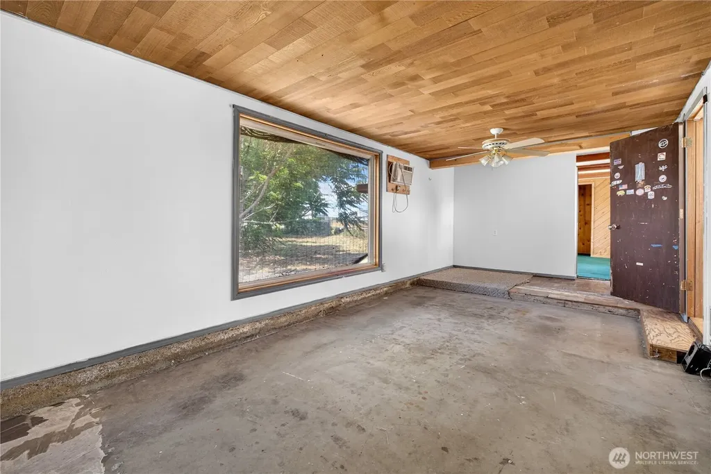 719 S Catalpa Moses Lake WA 98837