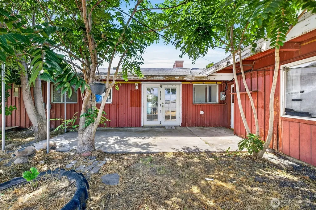 719 S Catalpa Moses Lake WA 98837