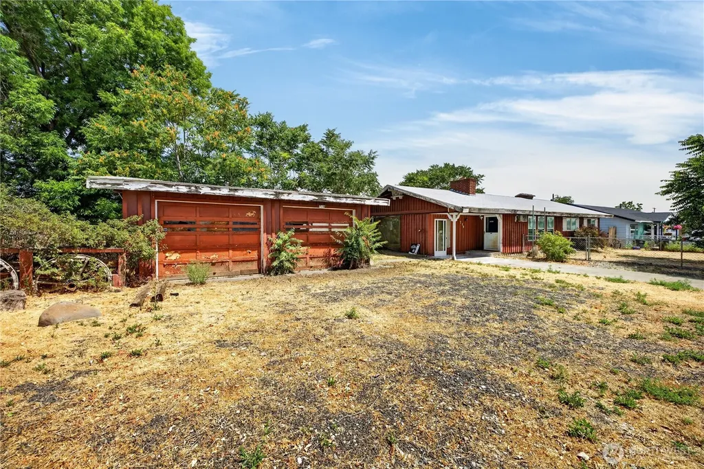 719 S Catalpa Moses Lake WA 98837
