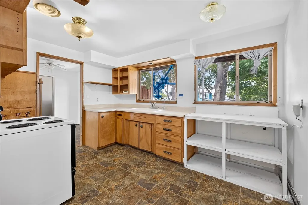 719 S Catalpa Moses Lake WA 98837