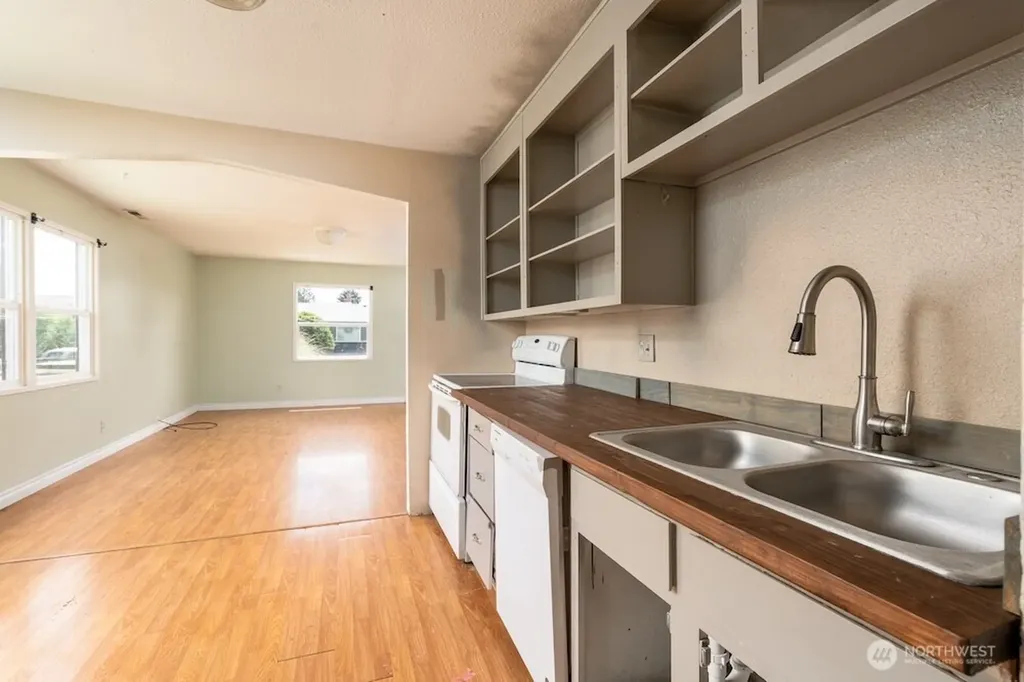 307 Cypress Longview WA 98632