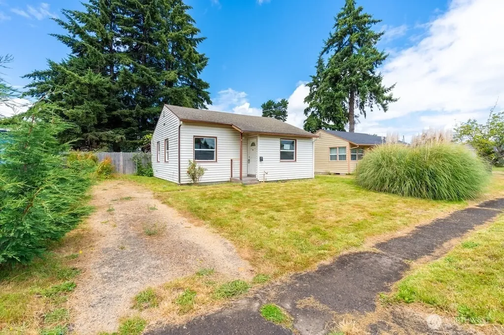 307 Cypress Longview WA 98632