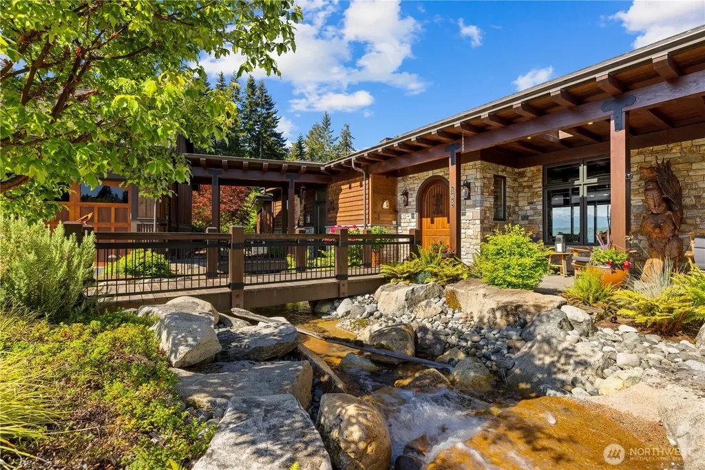 165 NE Kinman Road Poulsbo WA 98370