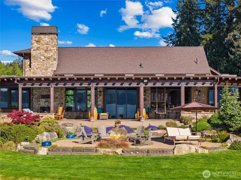 165 NE Kinman Road Poulsbo WA 98370