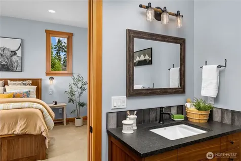 165 NE Kinman Road Poulsbo WA 98370