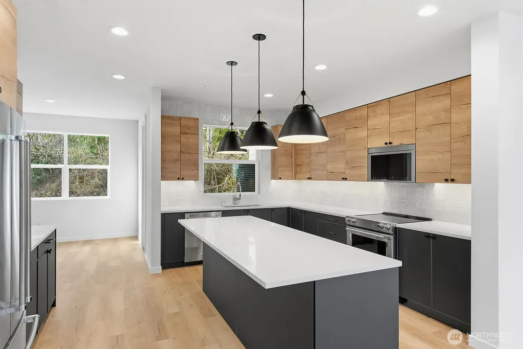 781 7th Avenue NW Issaquah WA 98027
